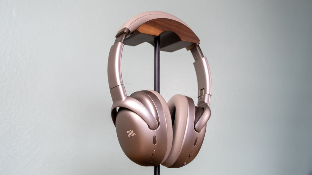 🎧 Découvrez une nouvelle dimension sonore avec le JBL Tour One M3 signé JBL !